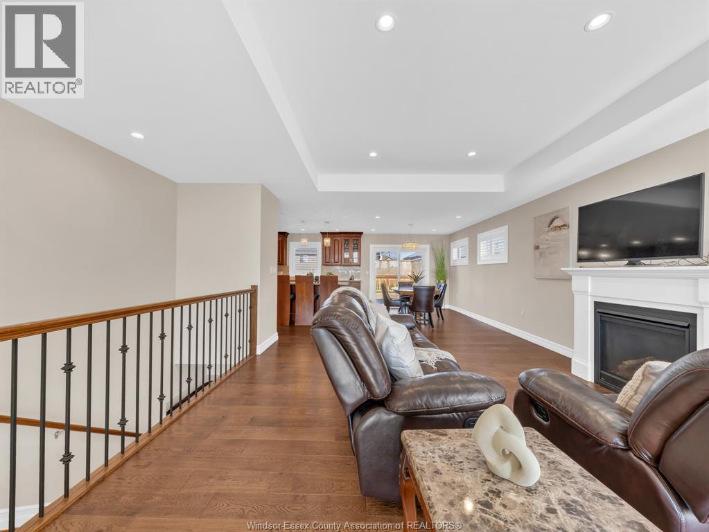 Photo 6 of 126 Golfview Drive, Kingsville ON
