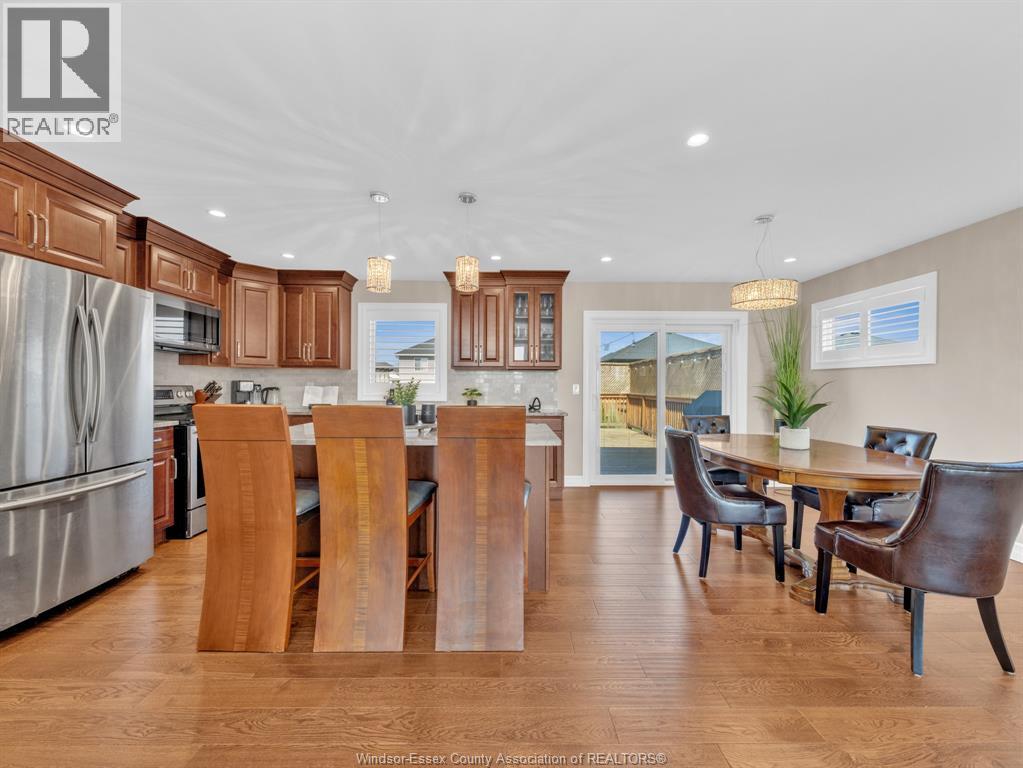 Photo 8 of 126 Golfview Drive, Kingsville ON