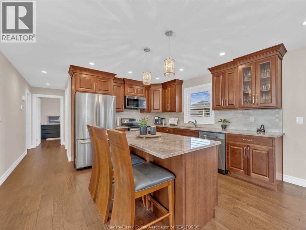 Photo 9 of 126 Golfview Drive, Kingsville ON