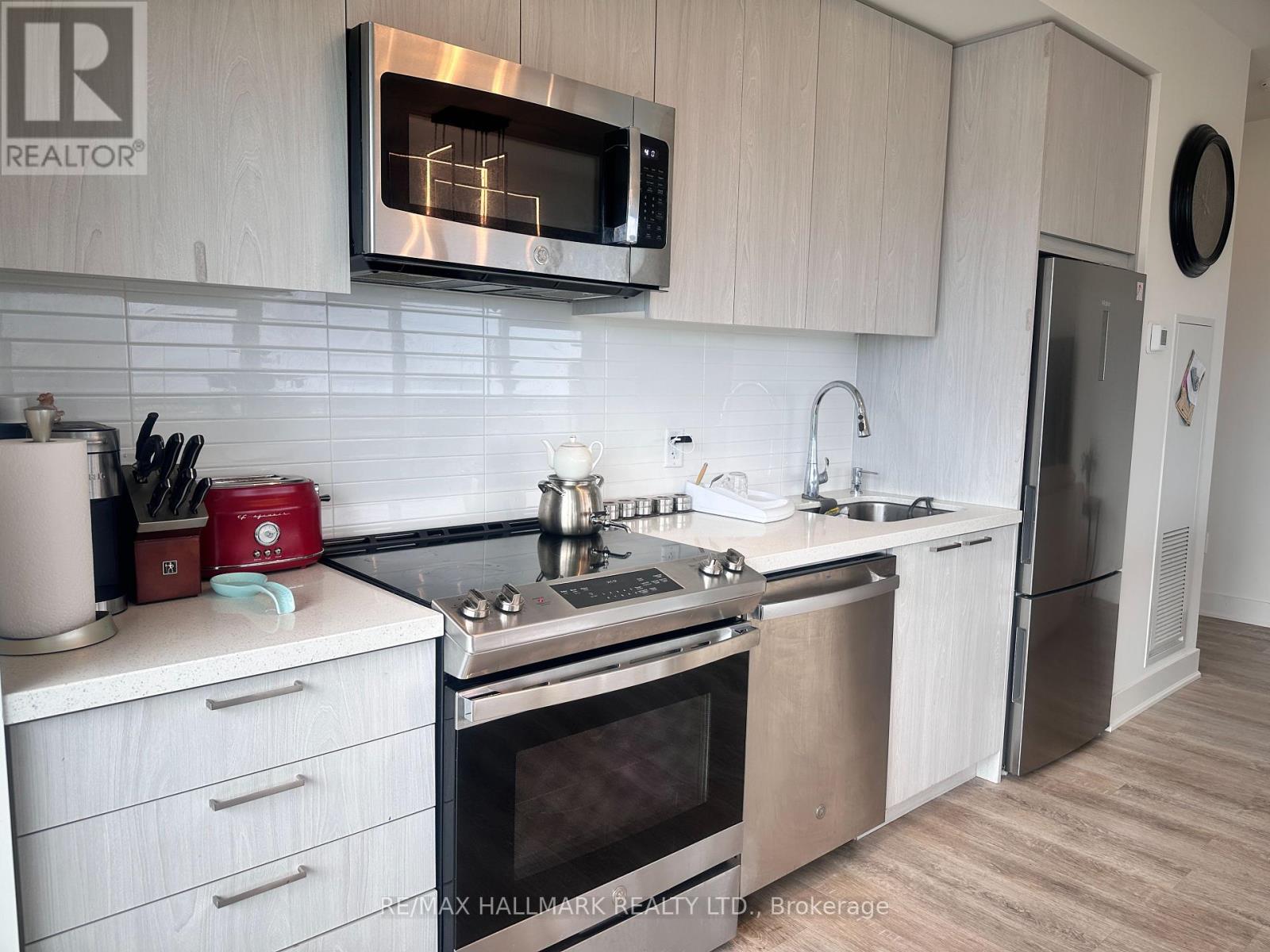 Photo 29 of 1104 185 Deerfield Road, Newmarket ON
