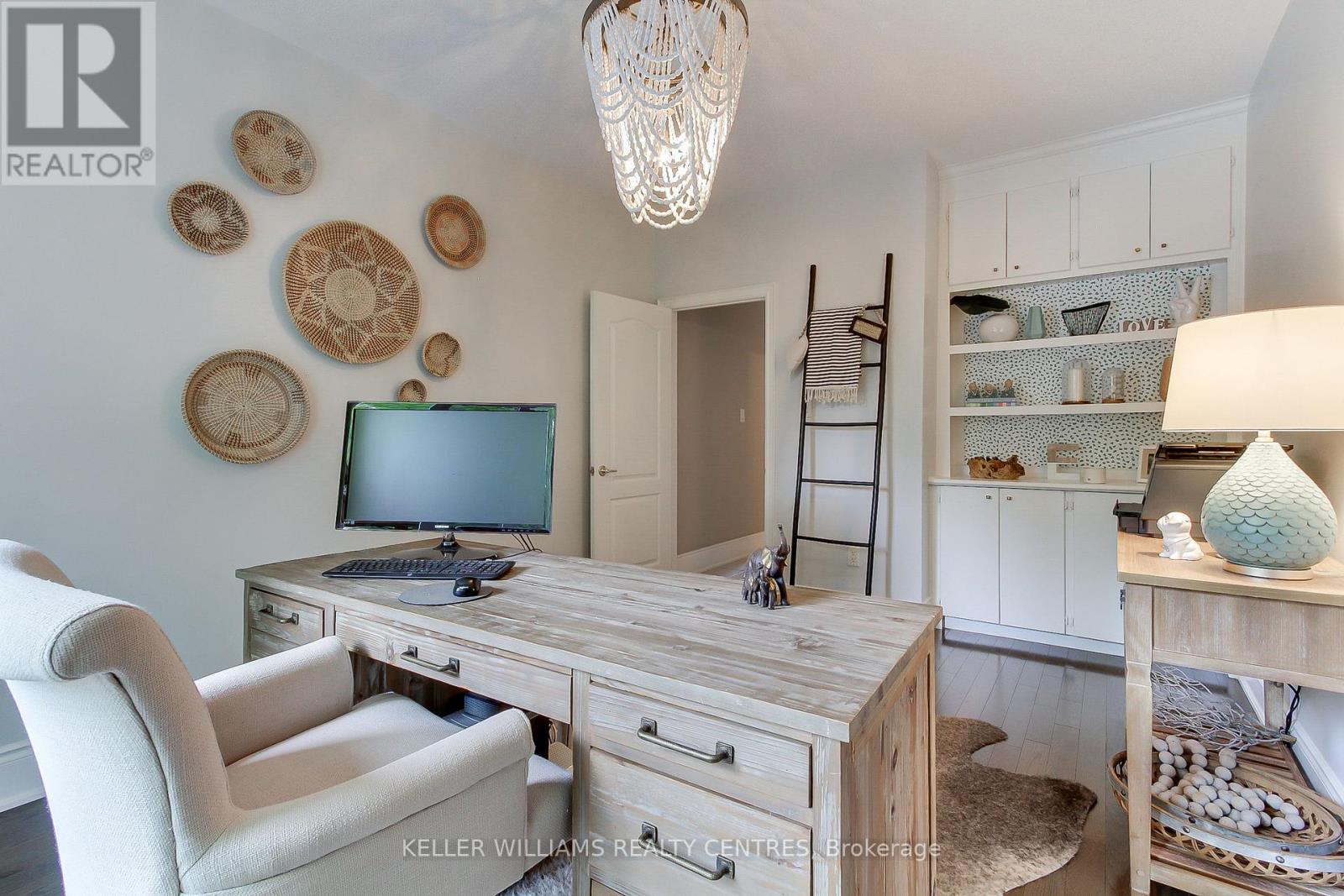 Photo 20 of 991 Ivsbridge Boulevard, Newmarket ON