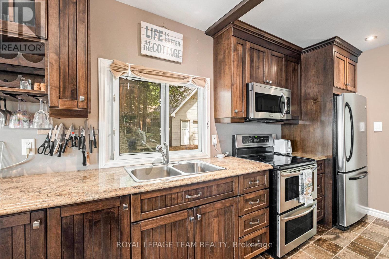 Photo 12 of 18 O 9 Road, Rideau Lakes ON