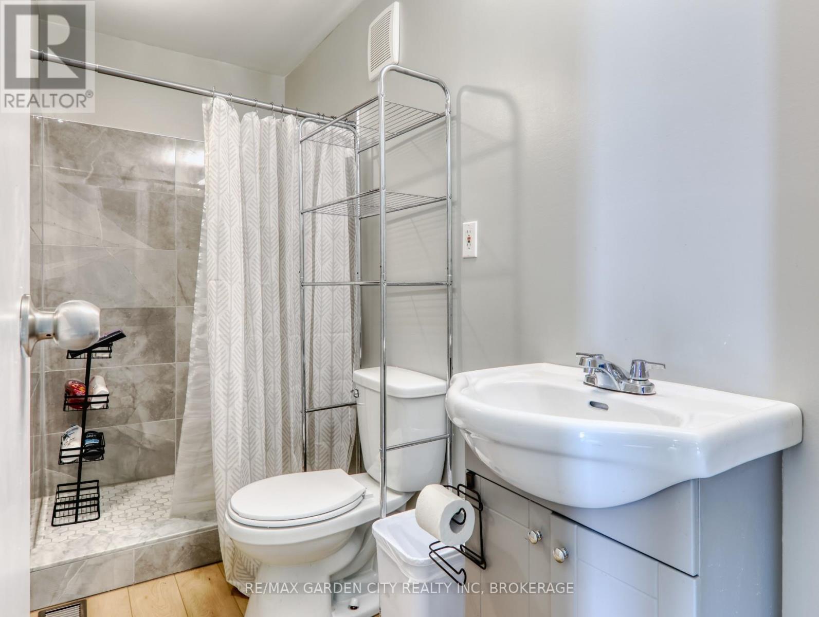 Photo 17 of 40 286 Cushman Road, St Catharines ON