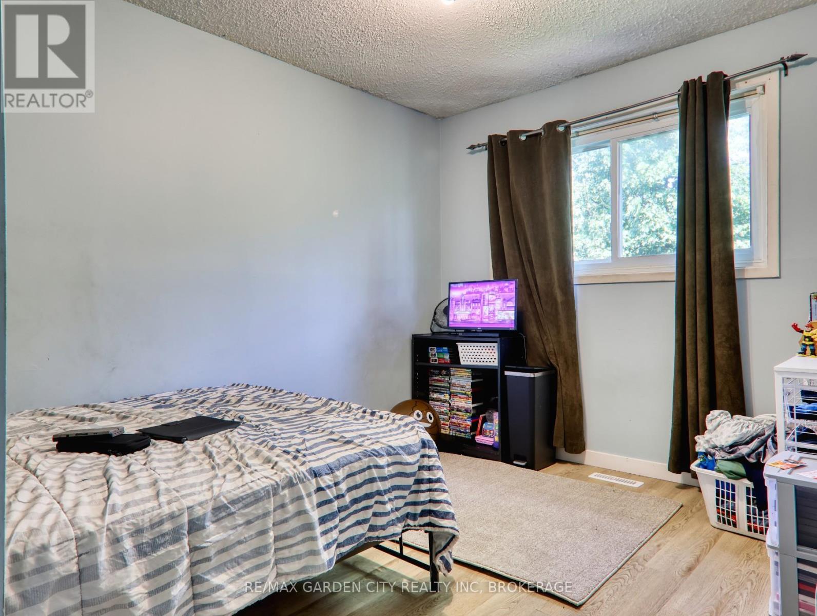 Photo 24 of 40 286 Cushman Road, St Catharines ON