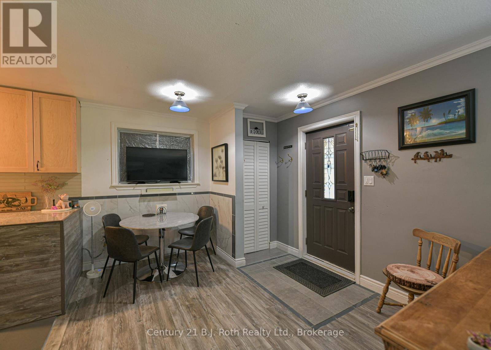 Photo 13 of 29 Quinn Avenue, Orillia ON