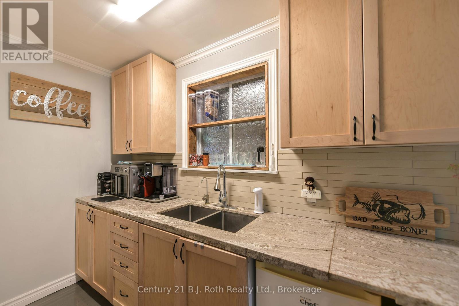 Photo 18 of 29 Quinn Avenue, Orillia ON
