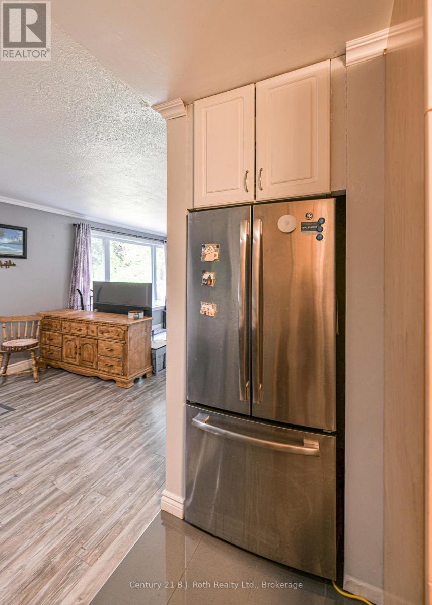 Photo 20 of 29 Quinn Avenue, Orillia ON