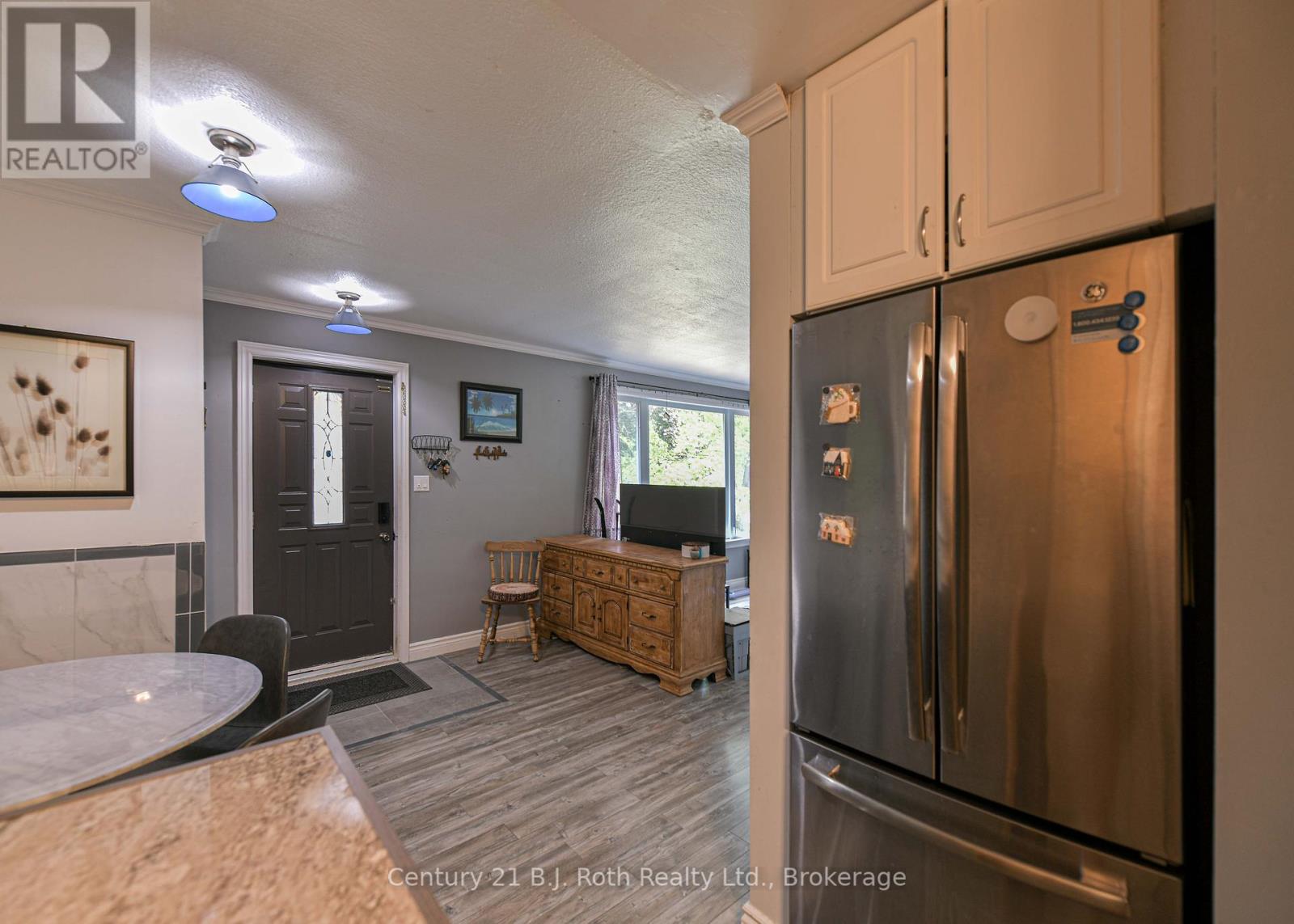 Photo 21 of 29 Quinn Avenue, Orillia ON