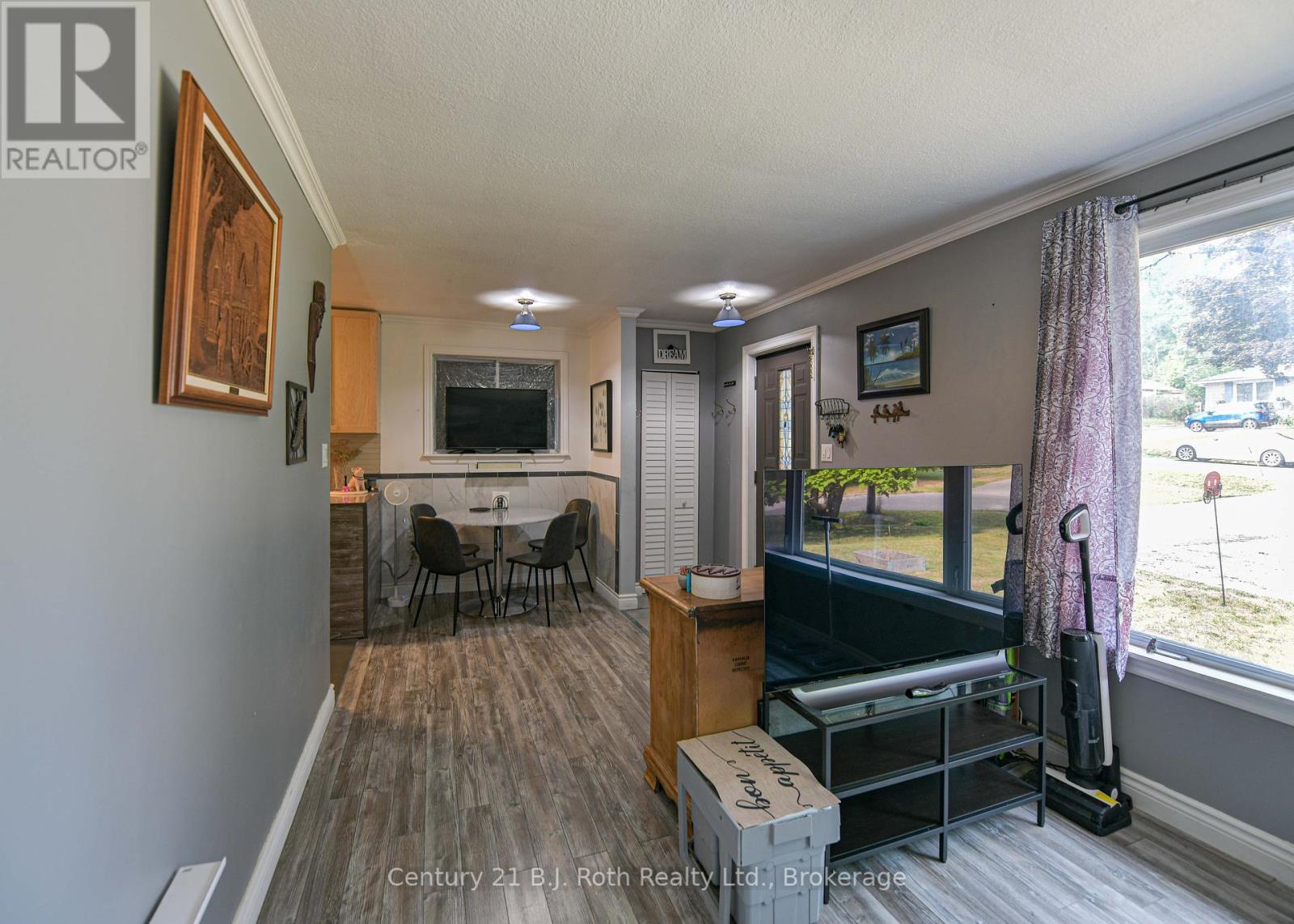Photo 25 of 29 Quinn Avenue, Orillia ON