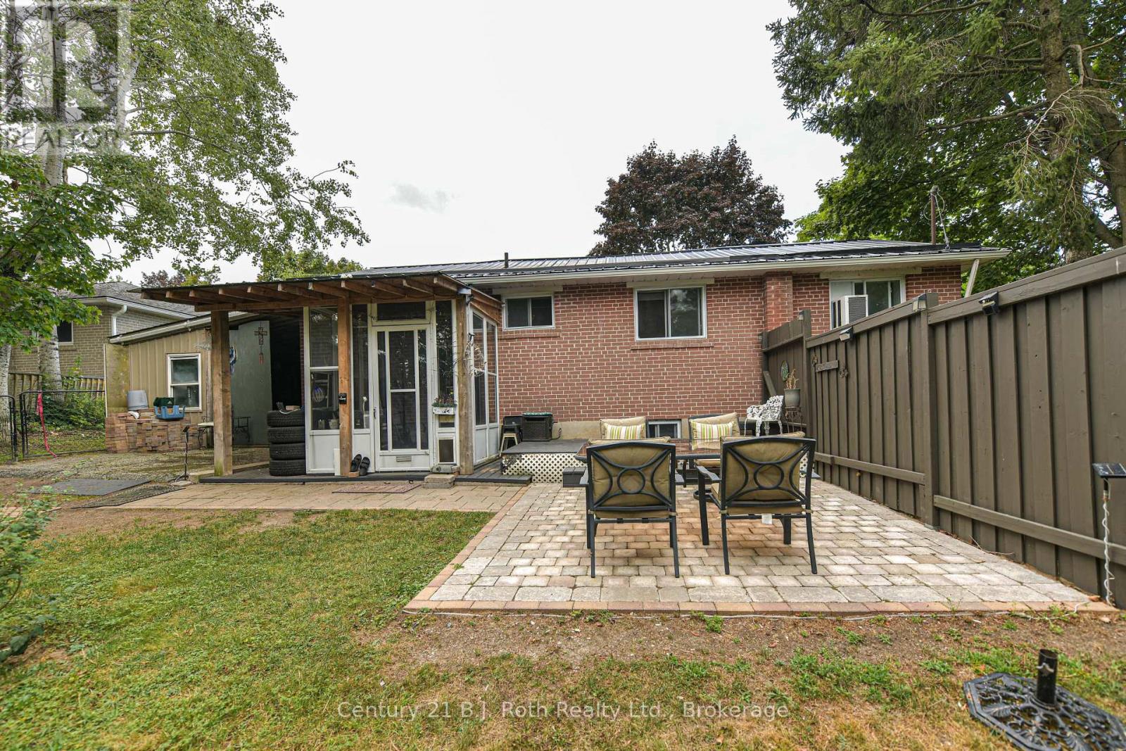 Photo 4 of 29 Quinn Avenue, Orillia ON