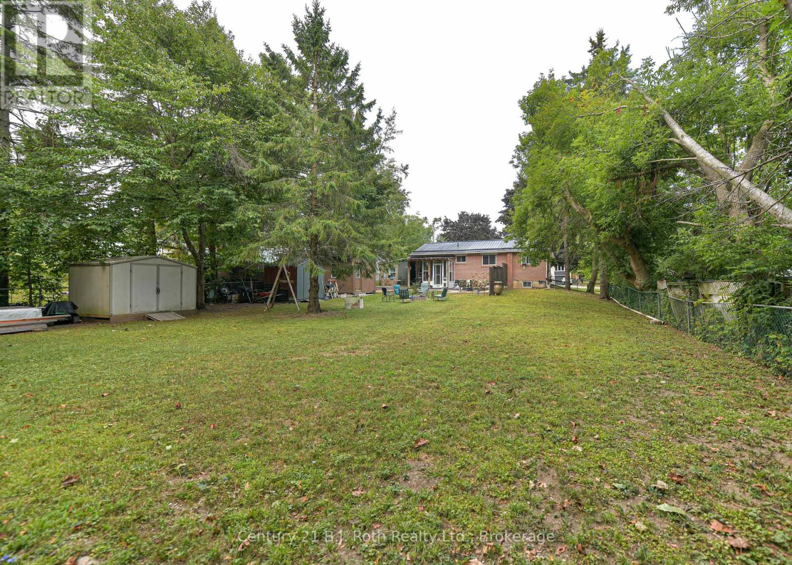 Photo 8 of 29 Quinn Avenue, Orillia ON