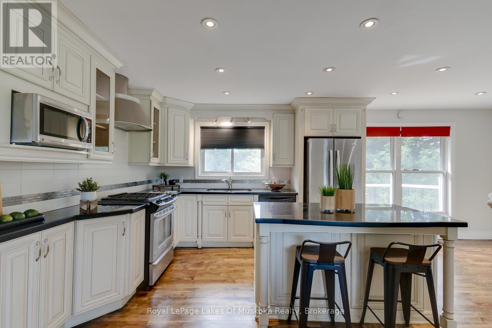 Photo 7 of 30 Taylor Road, Bracebridge ON