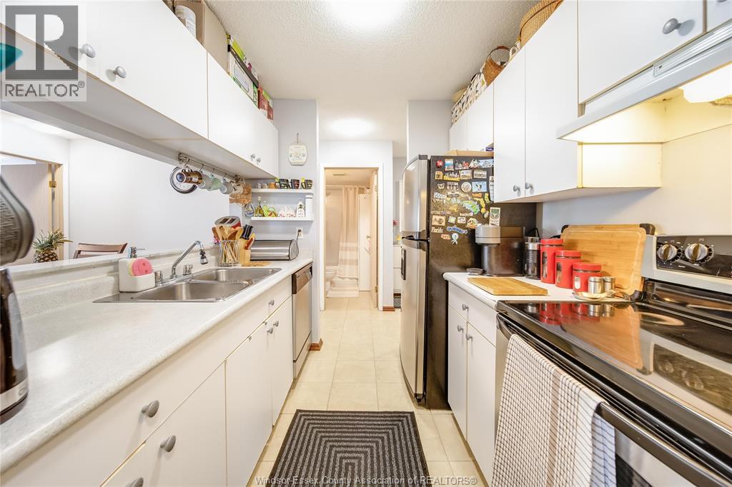 Photo 7 of 2922 Rivard Unit 206, Windsor ON