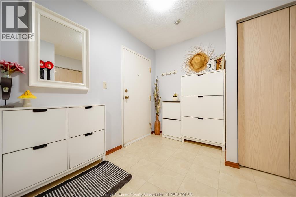 Photo 3 of 2922 Rivard Unit 206, Windsor ON