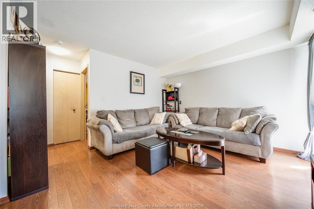 Photo 2 of 2922 Rivard Unit 206, Windsor ON