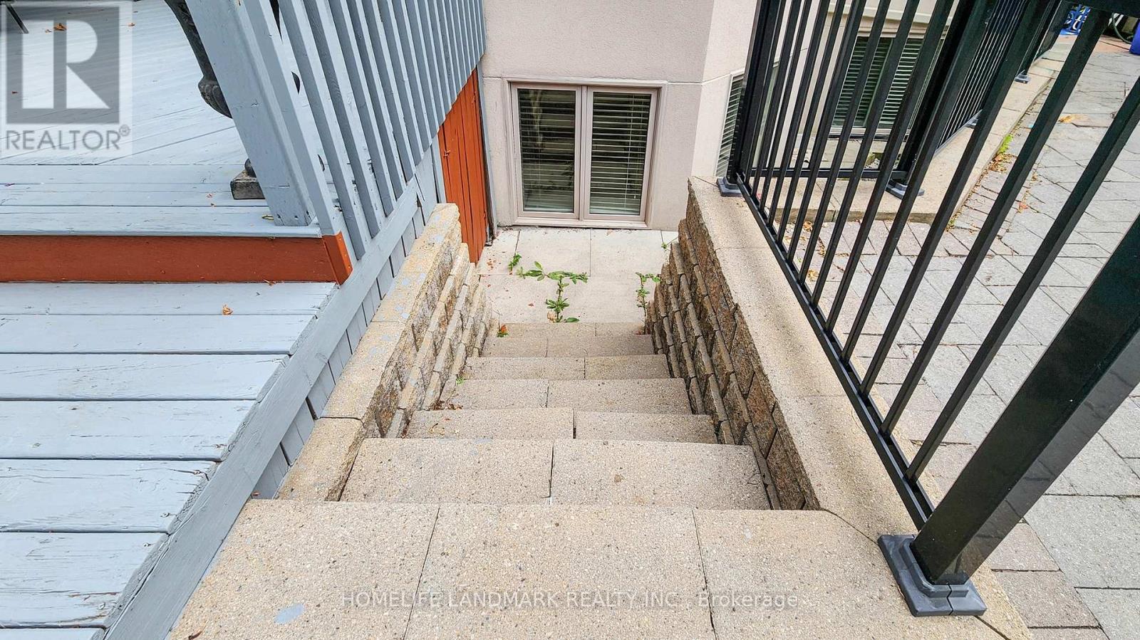Photo 42 of 122 Norton Avenue, Toronto ON