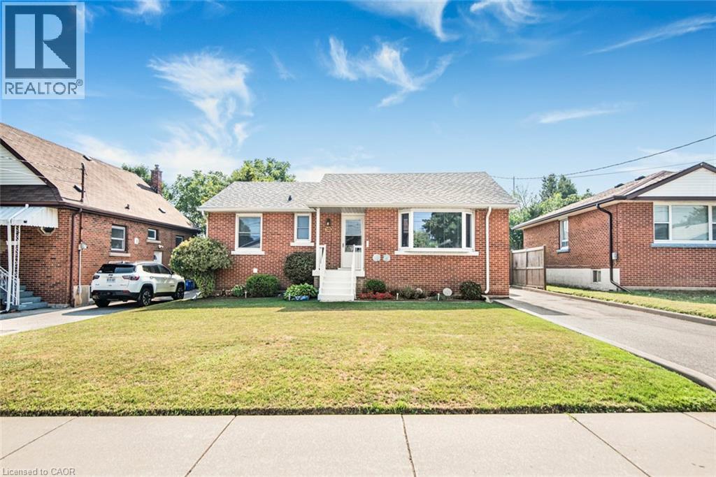 Photo 1 of 321 East 15th Street, Hamilton ON