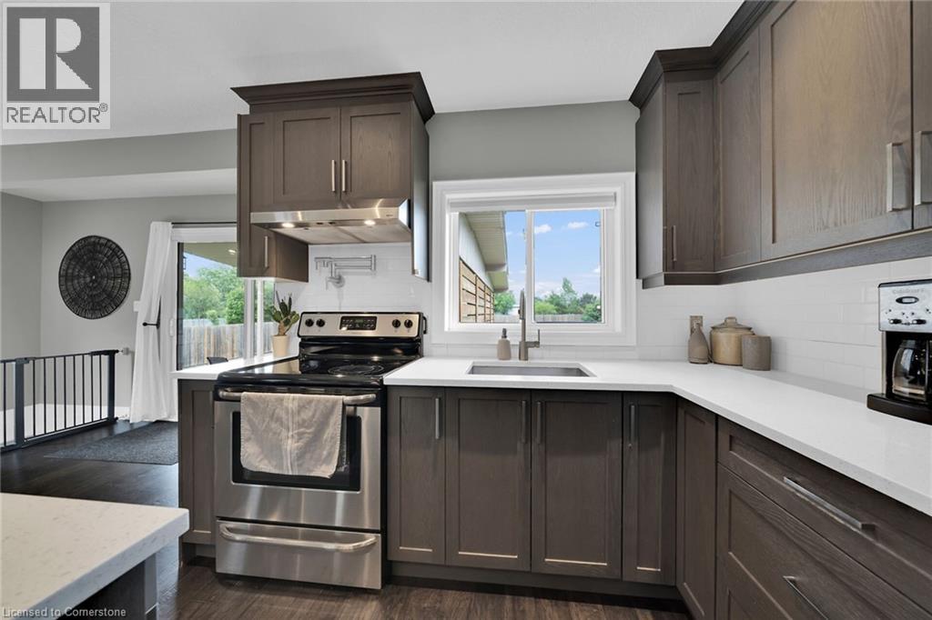 Photo 45 of 424 Second Road E, Stoney Creek ON
