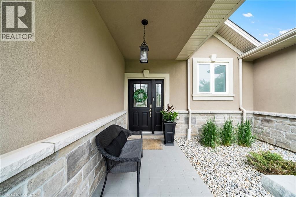 Photo 15 of 424 Second Road E, Stoney Creek ON