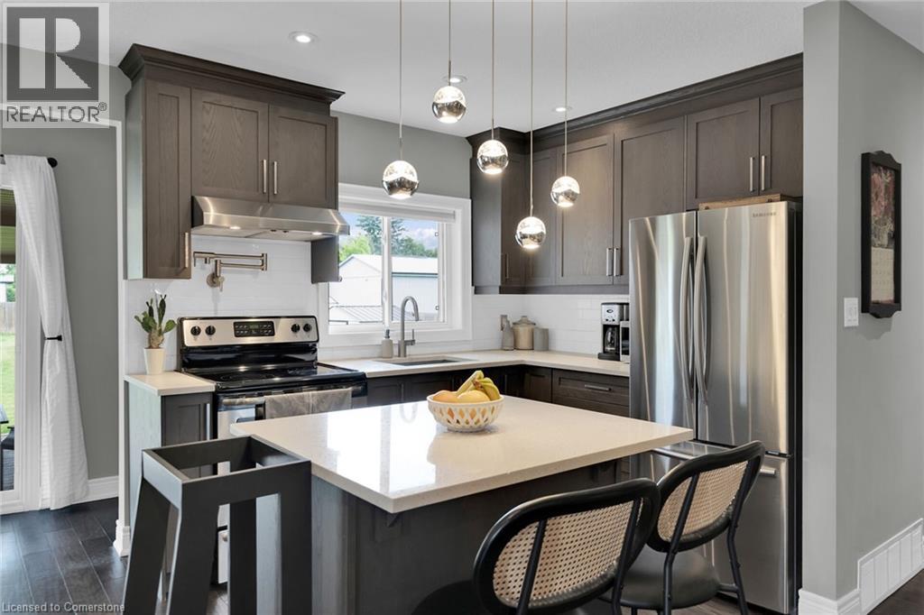 Photo 32 of 424 Second Road E, Stoney Creek ON