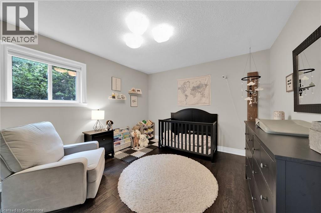 Photo 16 of 424 Second Road E, Stoney Creek ON