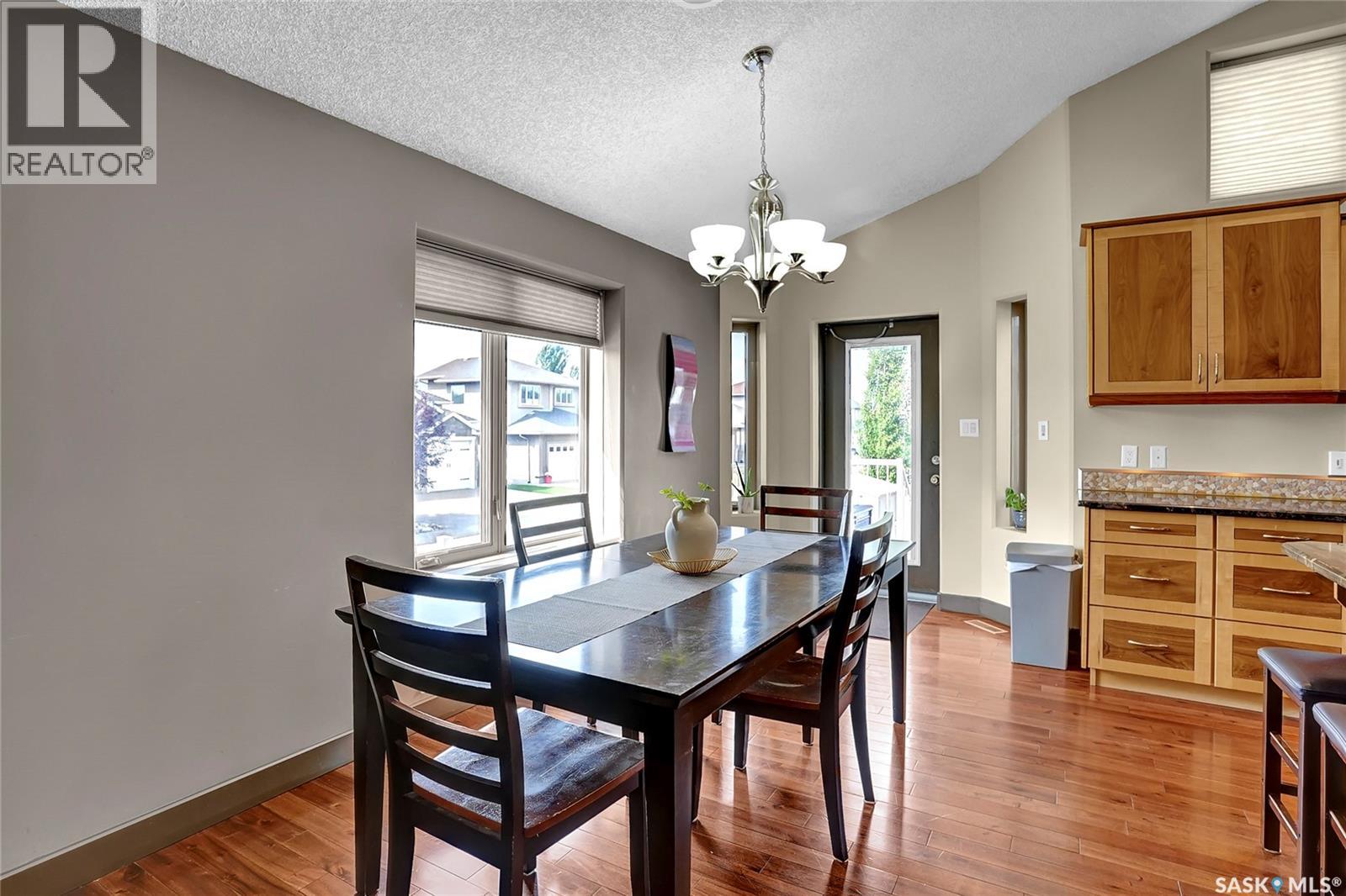 Single Family House Bi-level for Sale in  Jameson CRESCENT Regina 