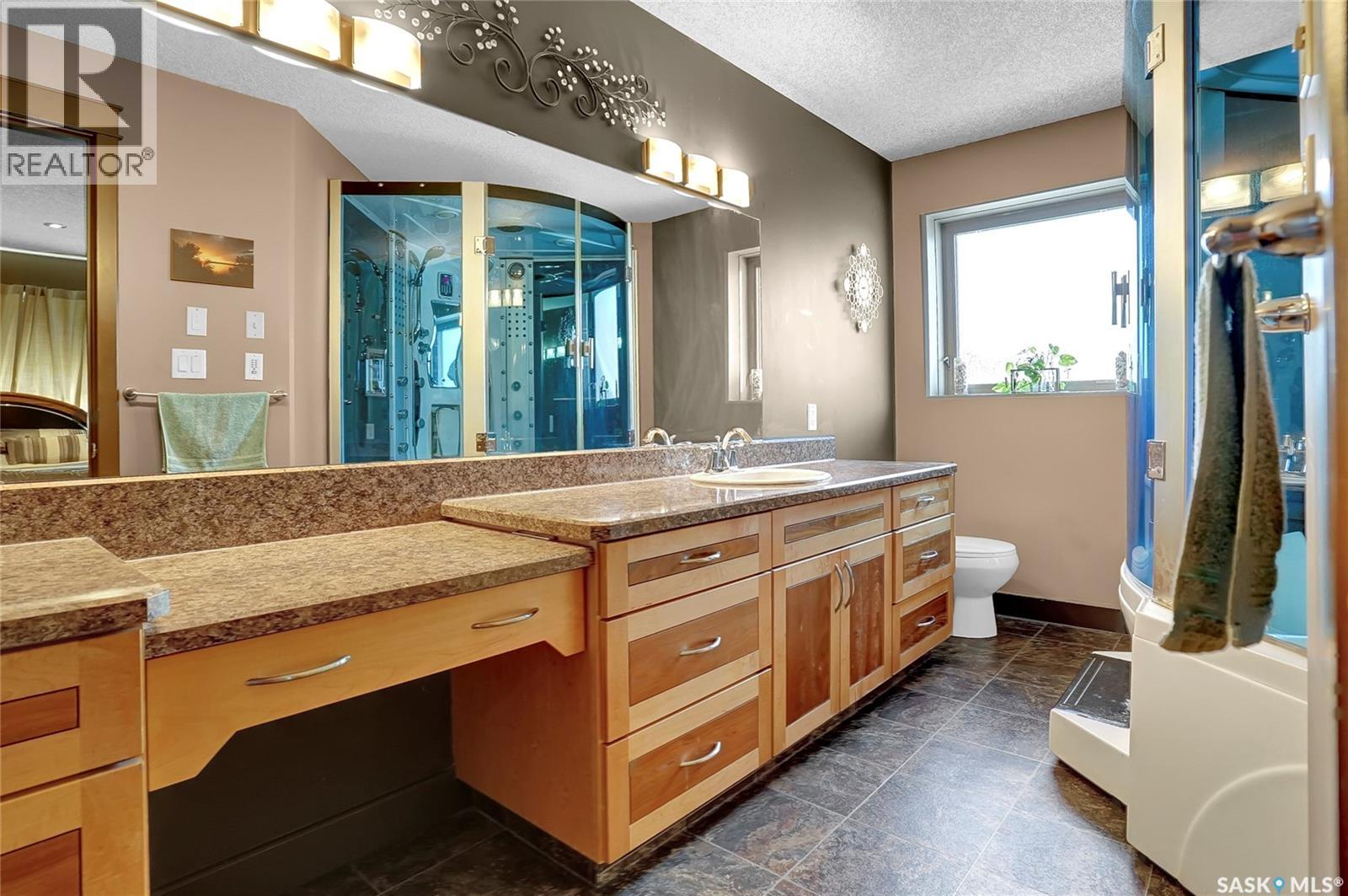 Single Family House Bi-level for Sale in  Jameson CRESCENT Regina 