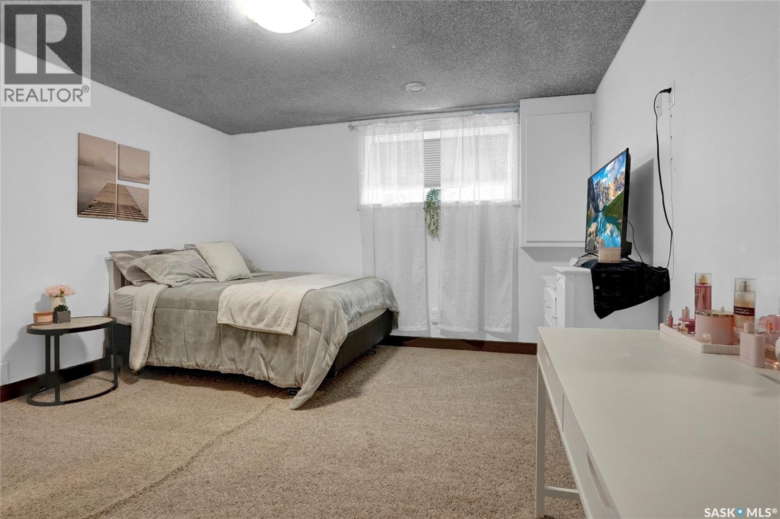 Single Family House Bi-level for Sale in  Jameson CRESCENT Regina 