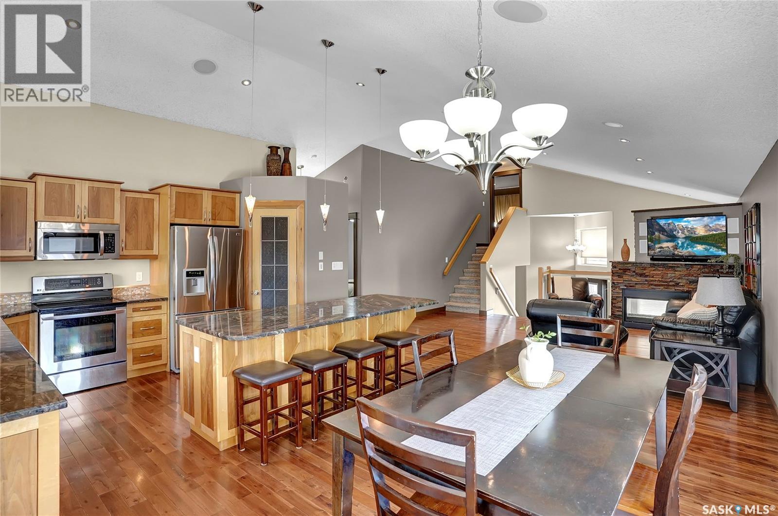 Single Family House Bi-level for Sale in  Jameson CRESCENT Regina 