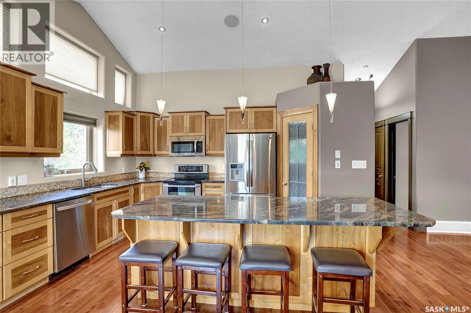 Single Family House Bi-level for Sale in  Jameson CRESCENT Regina 