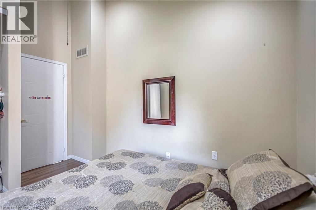 Photo 23 of 375 Silverbirch Boulevard, Hamilton ON