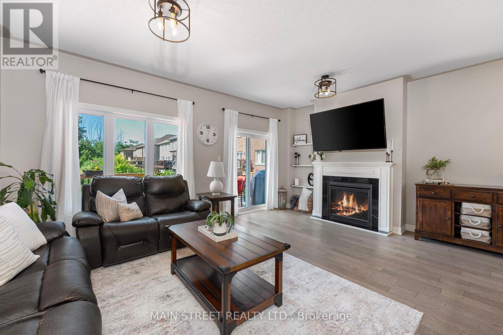 Photo 11 of 10 Prosser Crescent, Georgina ON