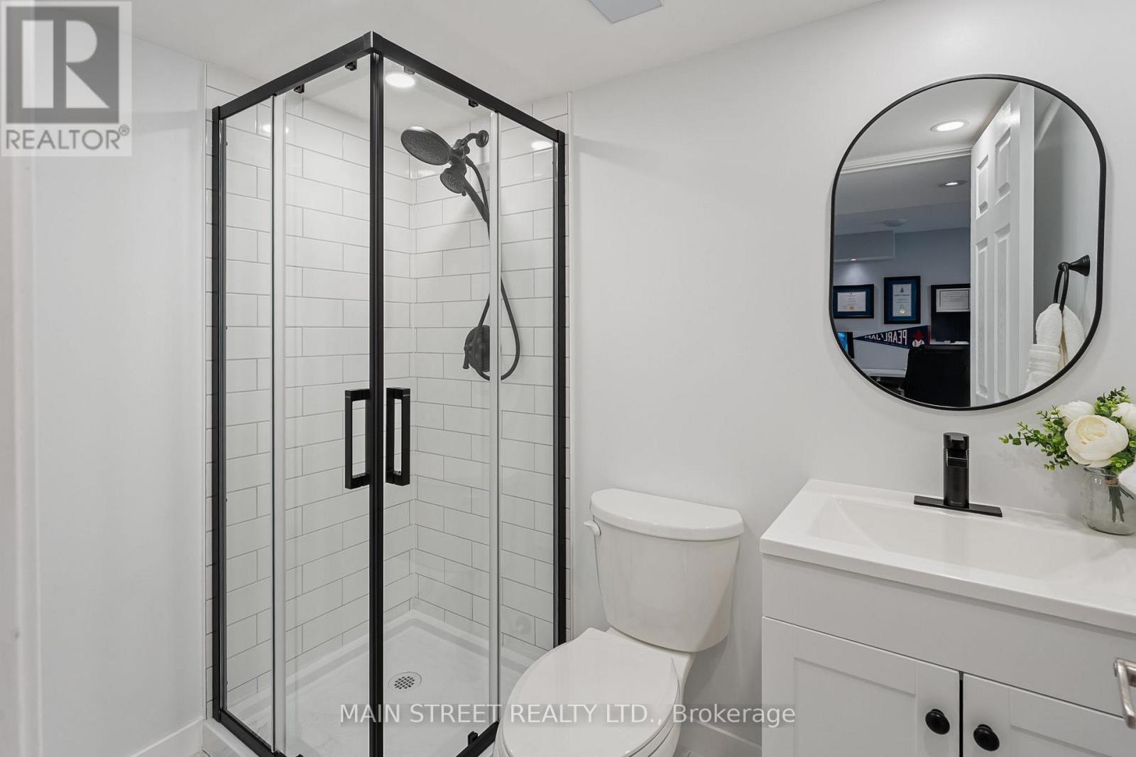 Photo 21 of 10 Prosser Crescent, Georgina ON
