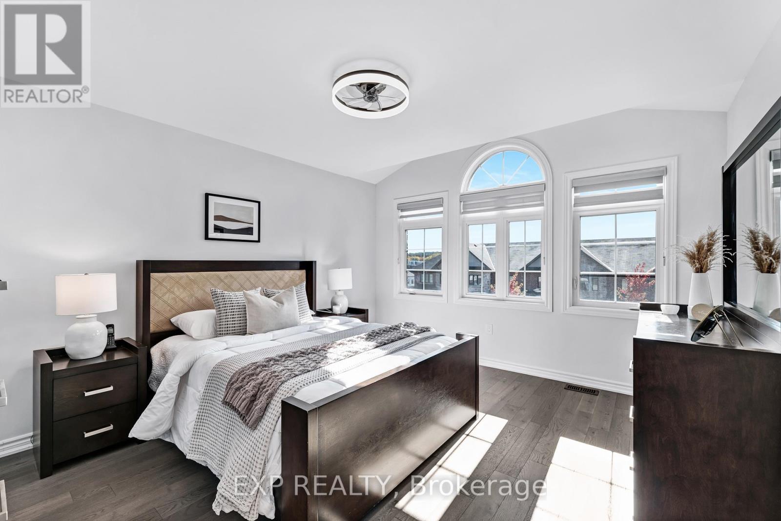 Photo 22 of 9 Gord Matthews Way, Uxbridge ON