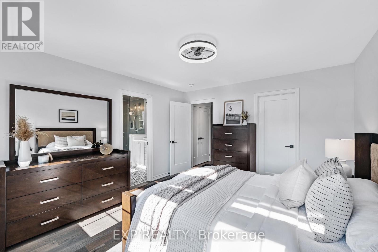 Photo 23 of 9 Gord Matthews Way, Uxbridge ON
