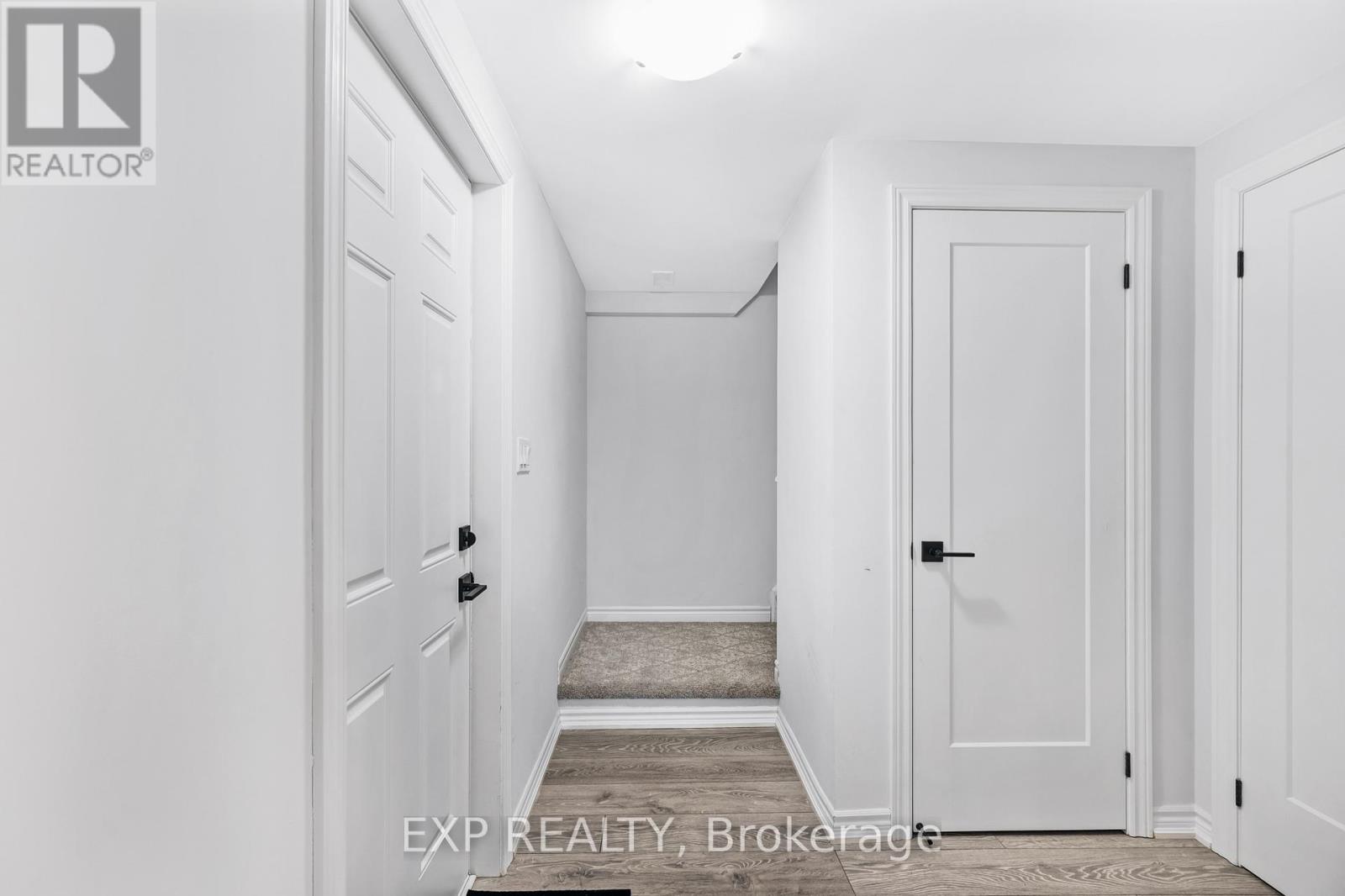 Photo 33 of 9 Gord Matthews Way, Uxbridge ON