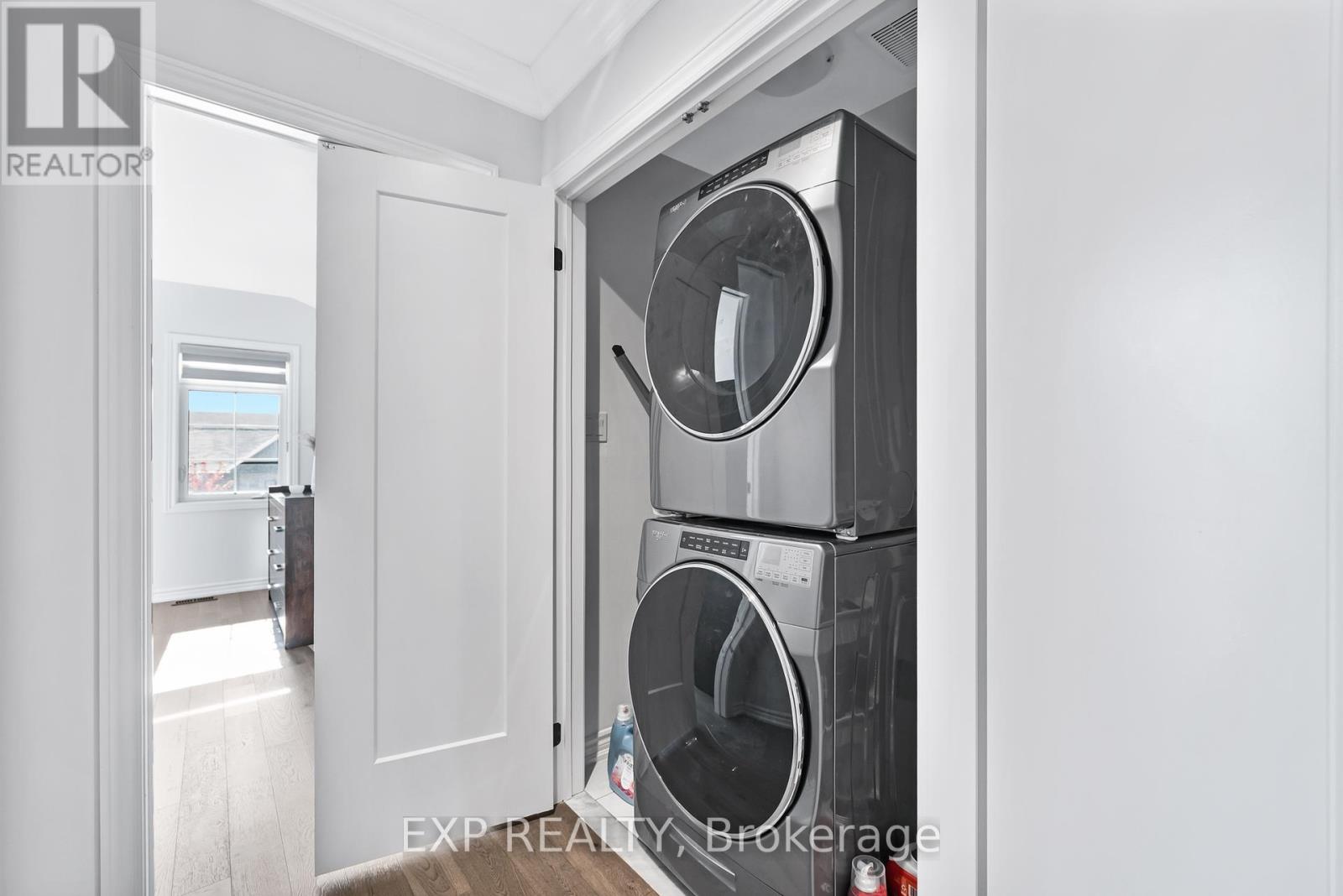Photo 37 of 9 Gord Matthews Way, Uxbridge ON