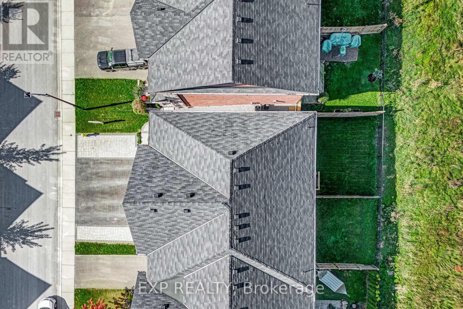 Photo 38 of 9 Gord Matthews Way, Uxbridge ON
