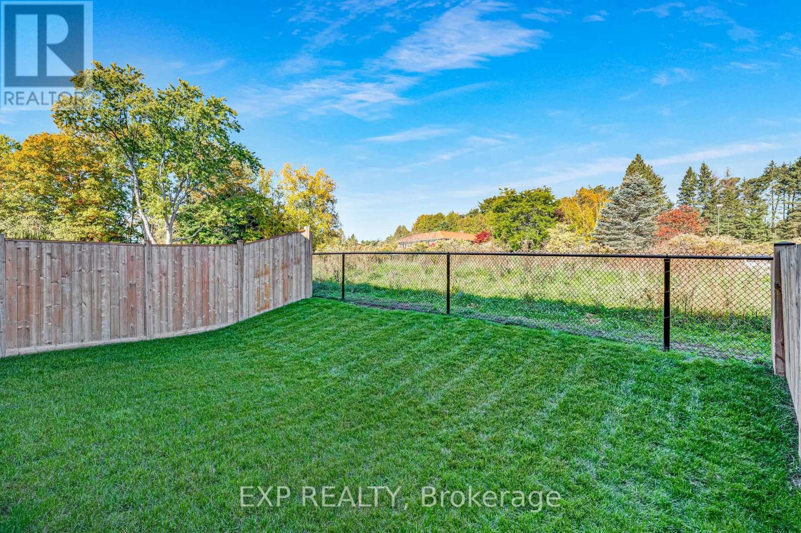 Photo 43 of 9 Gord Matthews Way, Uxbridge ON
