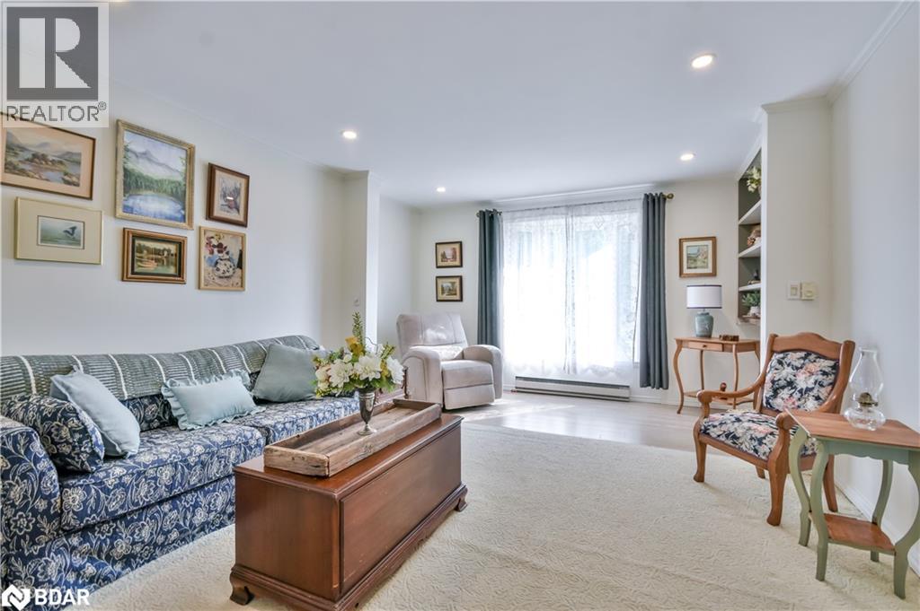 Photo 10 of 80 Parkside Drive, Barrie ON
