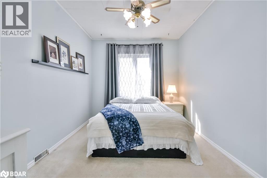 Photo 18 of 80 Parkside Drive, Barrie ON