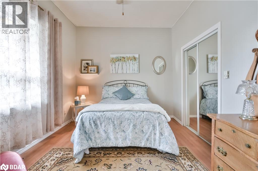 Photo 20 of 80 Parkside Drive, Barrie ON