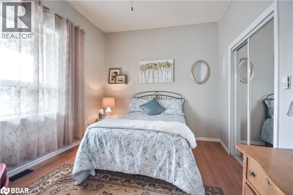 Photo 21 of 80 Parkside Drive, Barrie ON