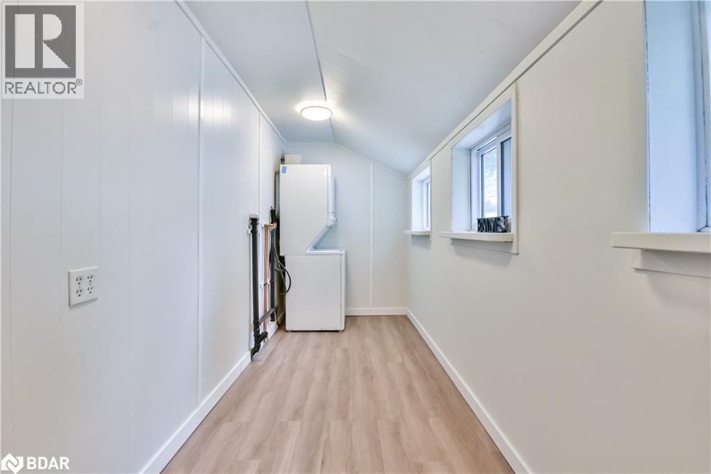 Photo 27 of 80 Parkside Drive, Barrie ON