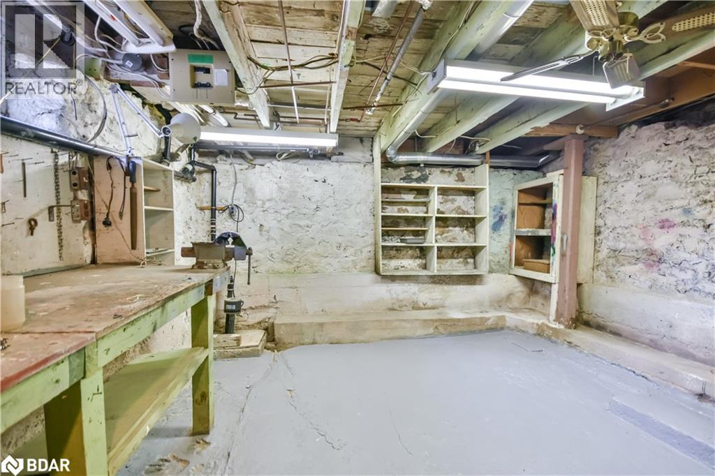 Photo 31 of 80 Parkside Drive, Barrie ON