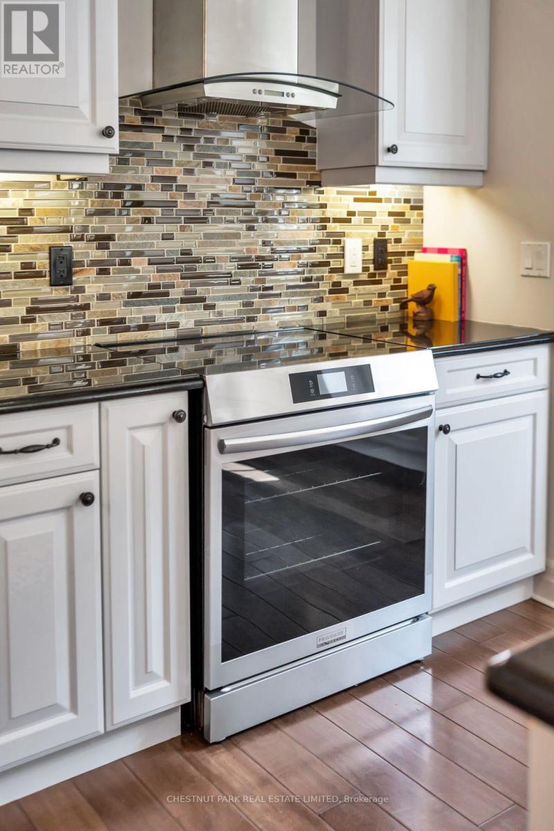 Photo 16 of 40 24 South Church Street, Belleville ON