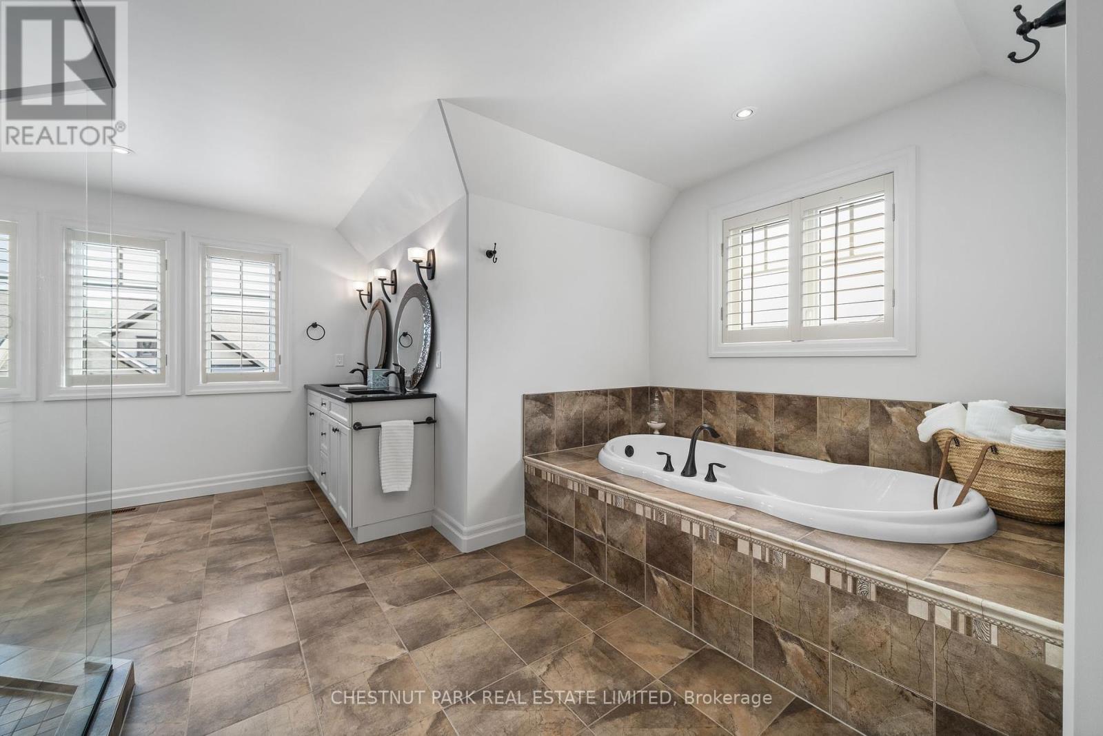 Photo 38 of 40 24 South Church Street, Belleville ON