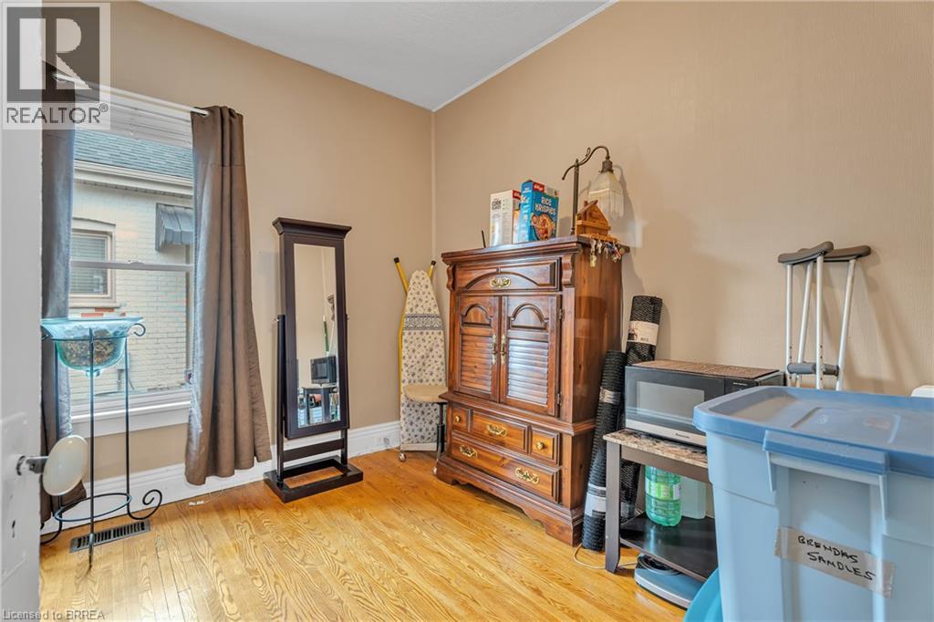 Photo 13 of 17 Blossie Street, Brantford ON