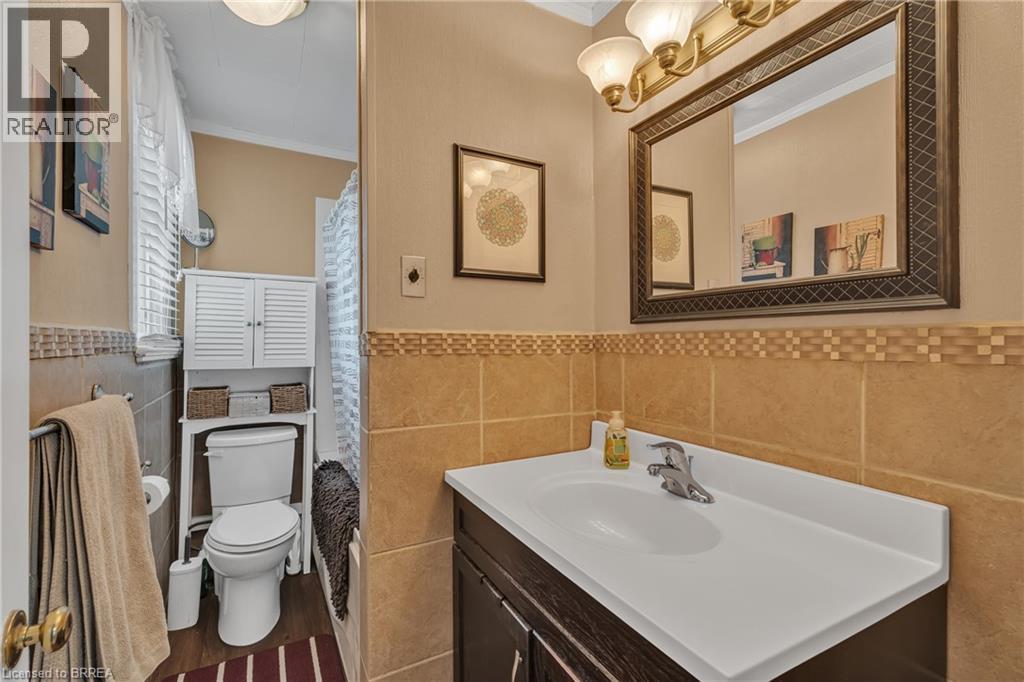 Photo 14 of 17 Blossie Street, Brantford ON