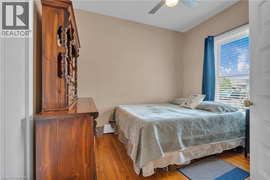 Photo 9 of 17 Blossie Street, Brantford ON